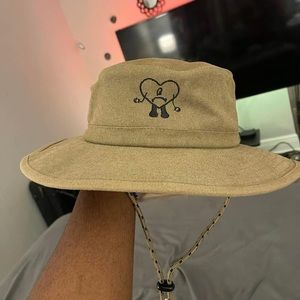 BAD BUNNY BLACK HEART SAFARI HAT